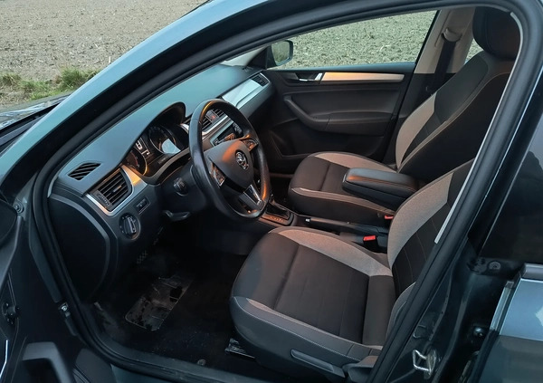 Skoda RAPID cena 40000 przebieg: 208179, rok produkcji 2019 z Warszawa małe 562